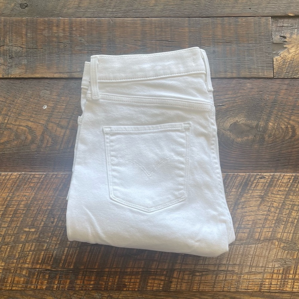 Levi’s shaping skinny jeans 28 R white perfect condition
